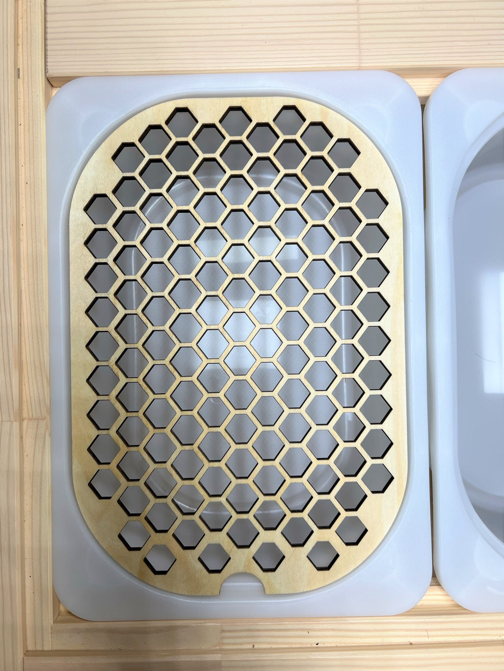 **Pre-order (Ships in 3-4 Weeks)**FLISAT Sensory Bin Insert Activity Board