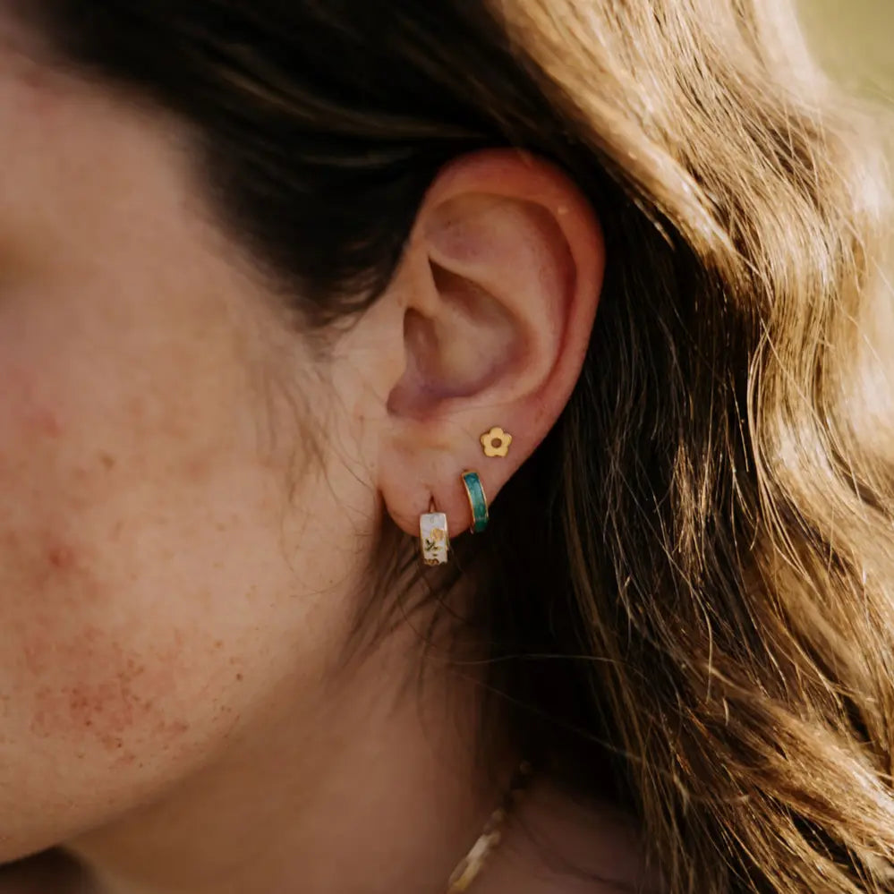 Flower Flat Back Studs