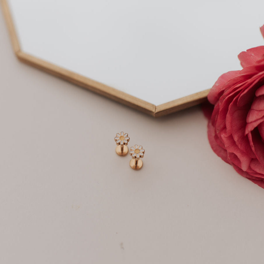 Carolina Daisy Flat Back Studs